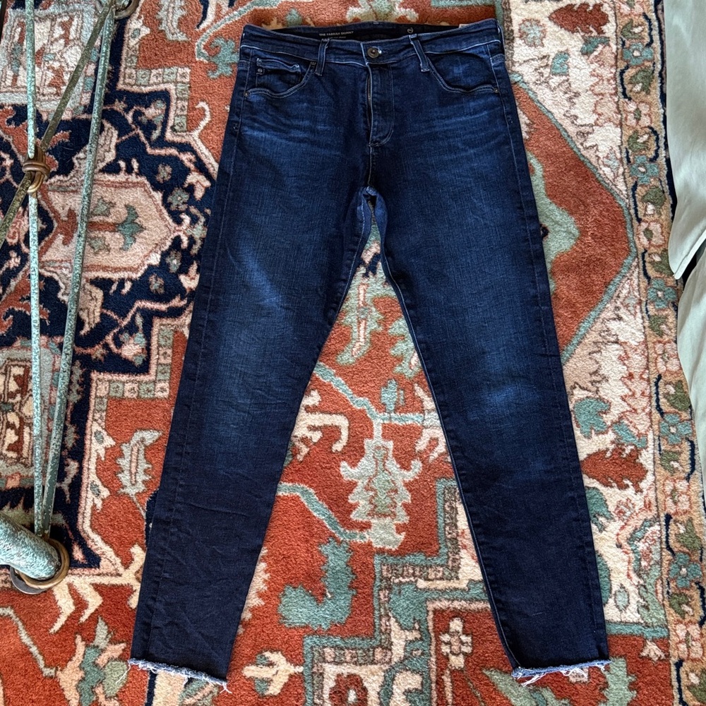 AG size 30 Farrah skinny 27 inch inseam high rise